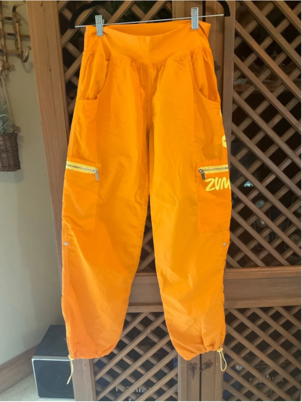 Zumba Wear Orange Cargo Dance Jogger Pants Women’s Medium Adjustable Hem